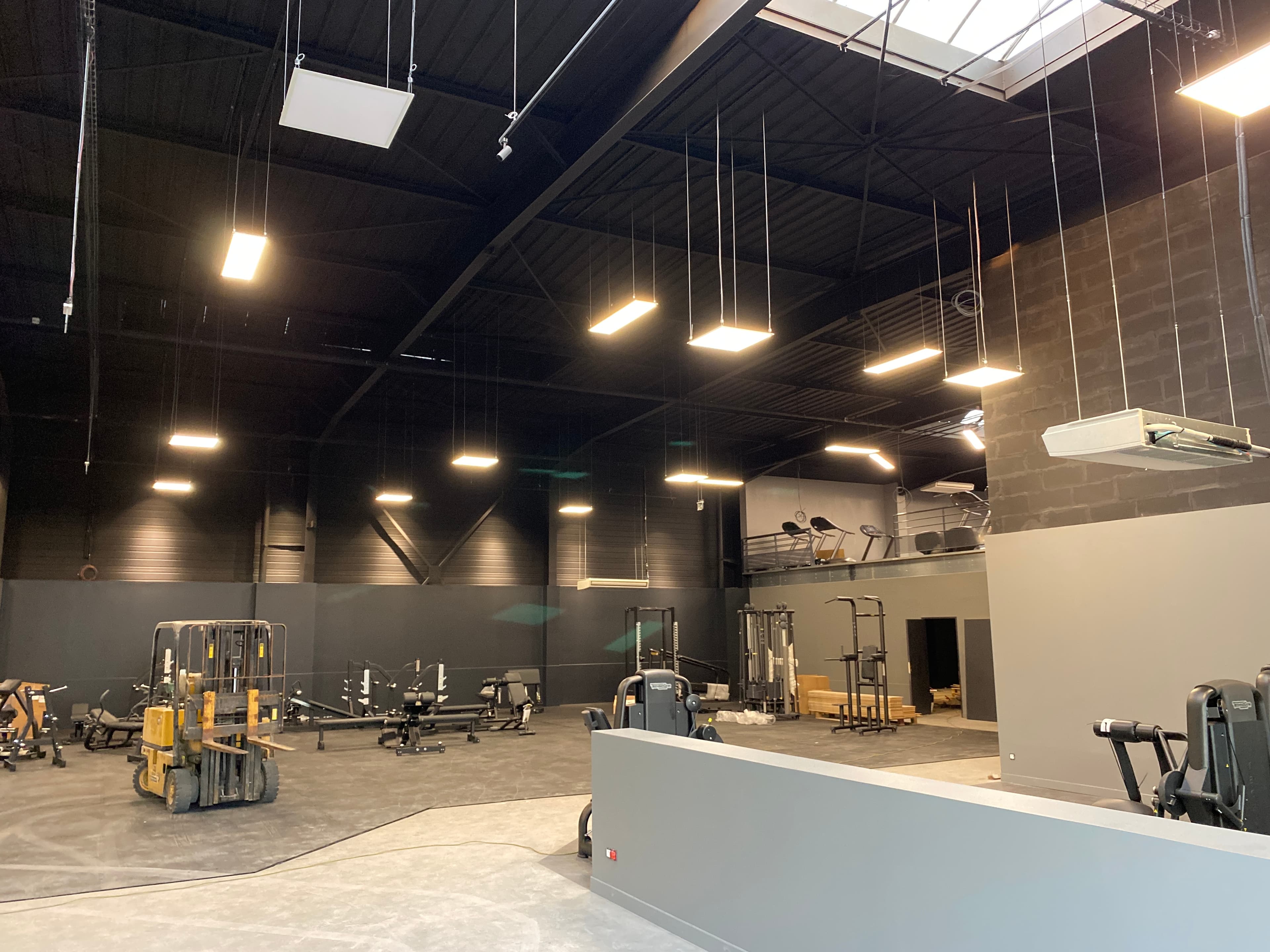 Création complète des installations électriques d'une salle de sport